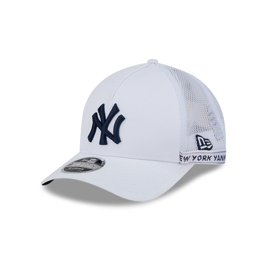 New York Yankees MLB Leisure 9FORTY M-Crown A-Frame Trucker Strapback