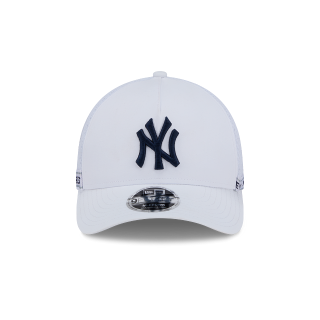 New York Yankees MLB Leisure 9FORTY M-Crown A-Frame Trucker Strapback