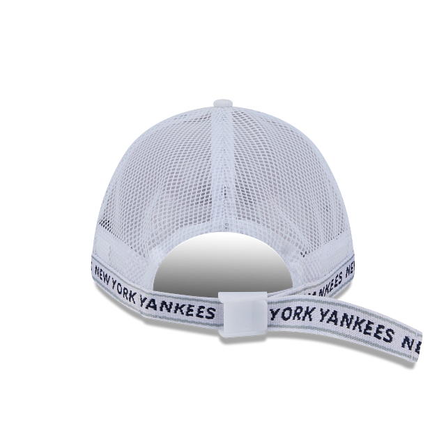New York Yankees MLB Leisure 9FORTY M-Crown A-Frame Trucker Strapback