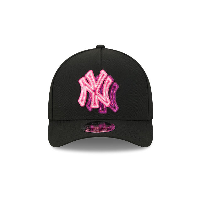 New York Yankees MLB Neon 9FORTY M-Crown A-Frame Snapback