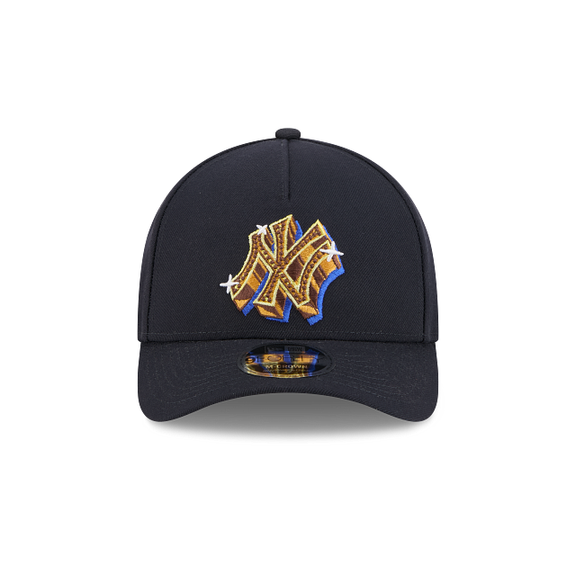 New York Yankees MLB Emblem 9FORTY M-Crown A-Frame Snapback