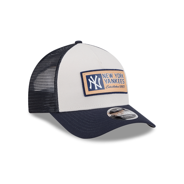 New York Yankees MLB Adventure 9FORTY AF Trucker Snapback