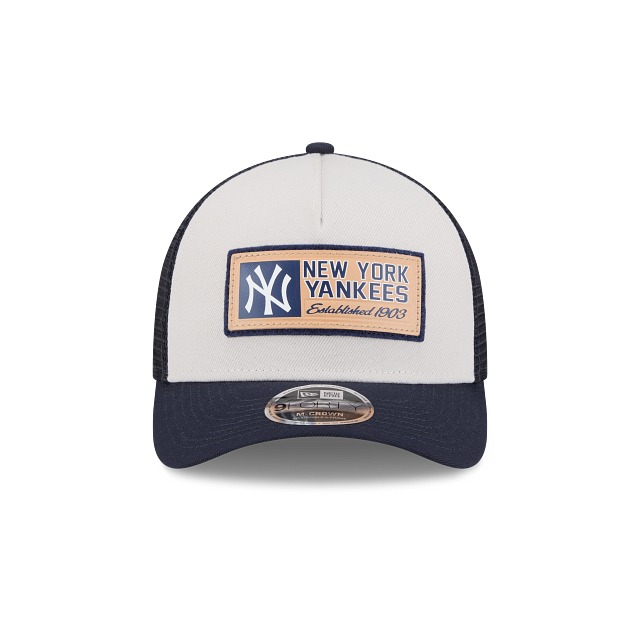 New York Yankees MLB Adventure 9FORTY AF Trucker Snapback