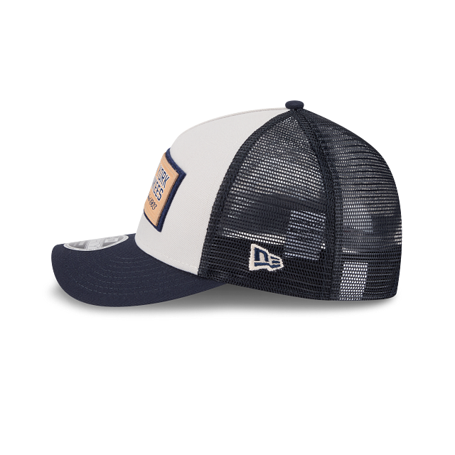 New York Yankees MLB Adventure 9FORTY AF Trucker Snapback