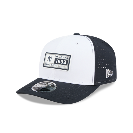 New York Yankees MLB NE Leisure 9SEVENTY Trucker Snapback