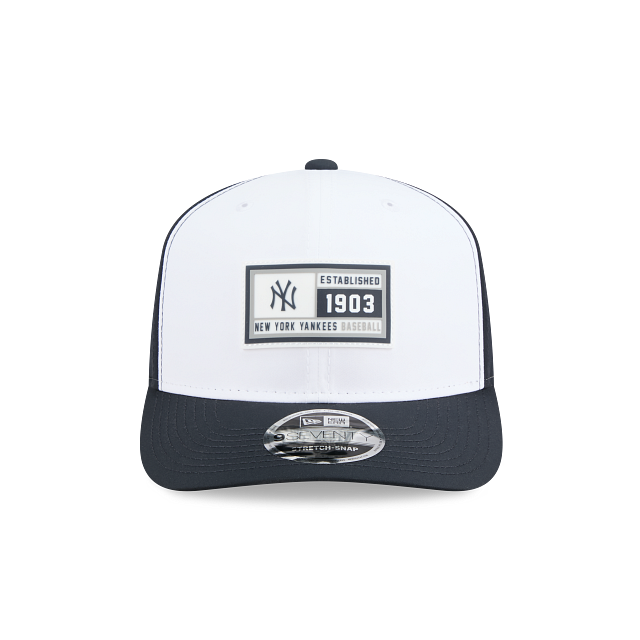 New York Yankees MLB NE Leisure 9SEVENTY Trucker Snapback