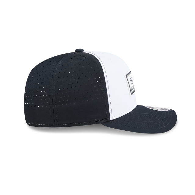 New York Yankees MLB NE Leisure 9SEVENTY Trucker Snapback