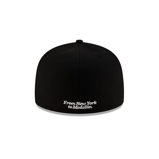TRUE X New Era 59FIFTY Cerrada Negra