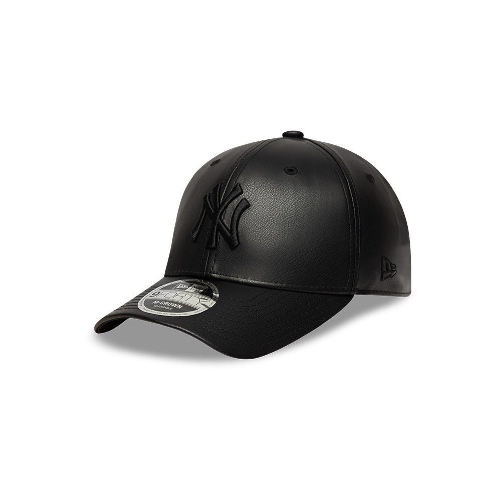 New York Yankees MLB Faux Leather 9FORTY M-Crown Snapback