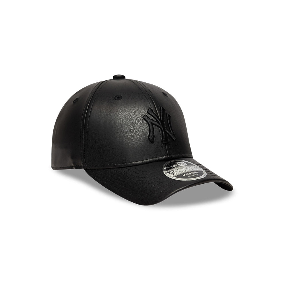 New York Yankees MLB Faux Leather 9FORTY M-Crown Snapback