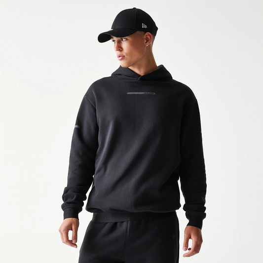 Sudadera New Era Tech Core Negra