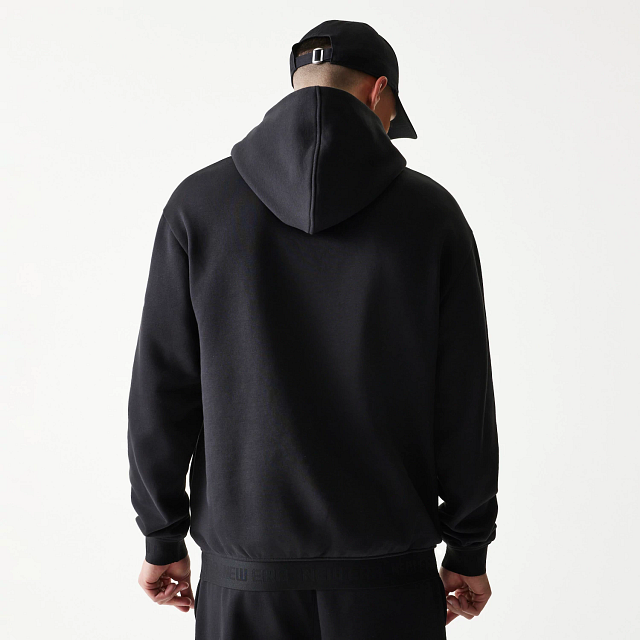 Sudadera New Era Tech Core Negra