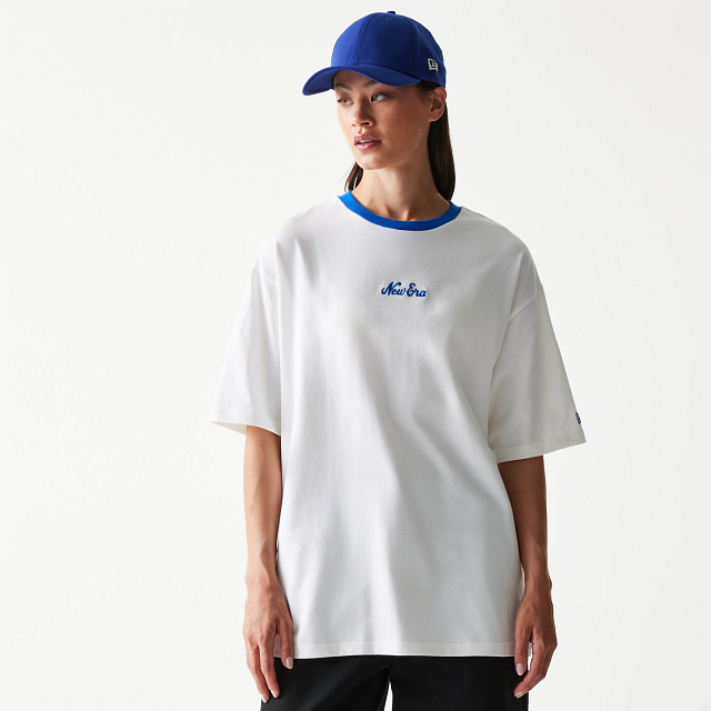 Playera Manga Corta New Era Script Blanca