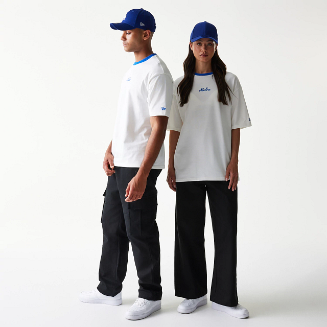 Playera Manga Corta New Era Script Blanca