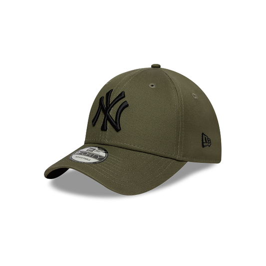 New York Yankees MLB League Essential 9FORTY Strapback