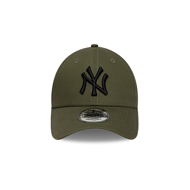 New York Yankees MLB League Essential 9FORTY Strapback