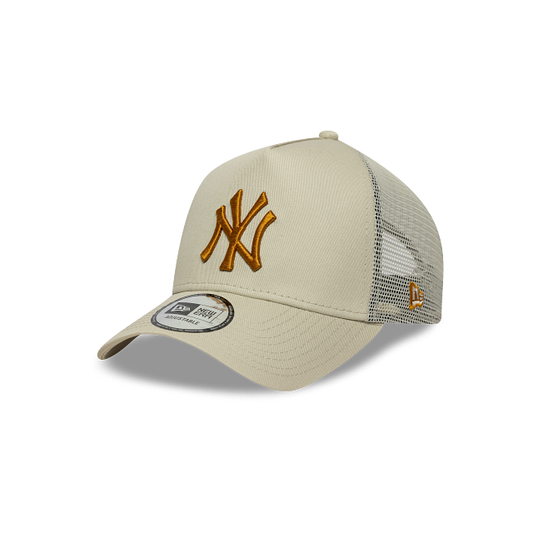 New York Yankees MLB League Essentials 9FORTY A-Frame Trucker Snapback