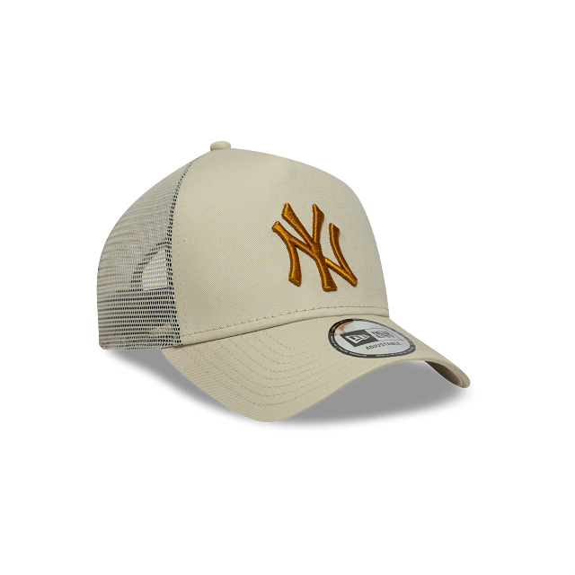 New York Yankees MLB League Essentials 9FORTY A-Frame Trucker Snapback