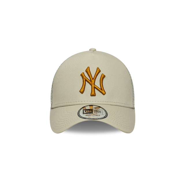 New York Yankees MLB League Essentials 9FORTY A-Frame Trucker Snapback