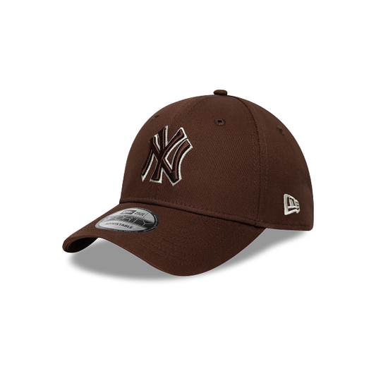 New York Yankees MLB Team Outline 9FORTY Strapback