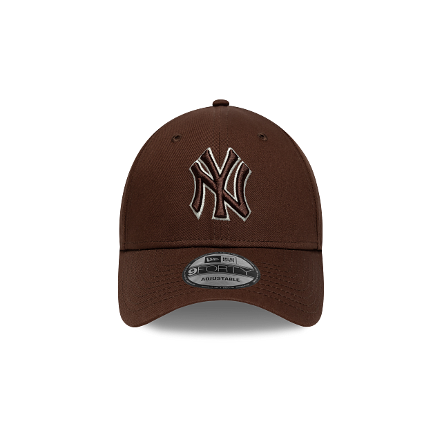 New York Yankees MLB Team Outline 9FORTY Strapback