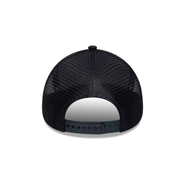 New York Yankees MLB Team Outline 9FORTY A-Frame Trucker Snapback