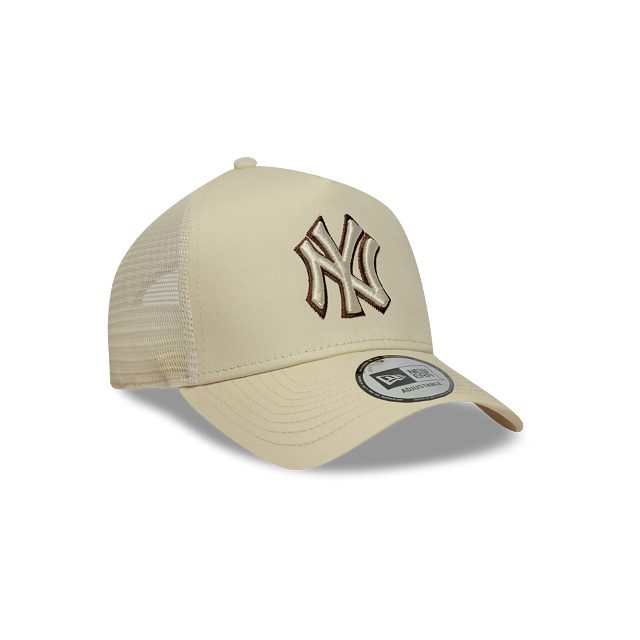 New York Yankees MLB Team Outline 9FORTY A-Frame Trucker Snapback Beige