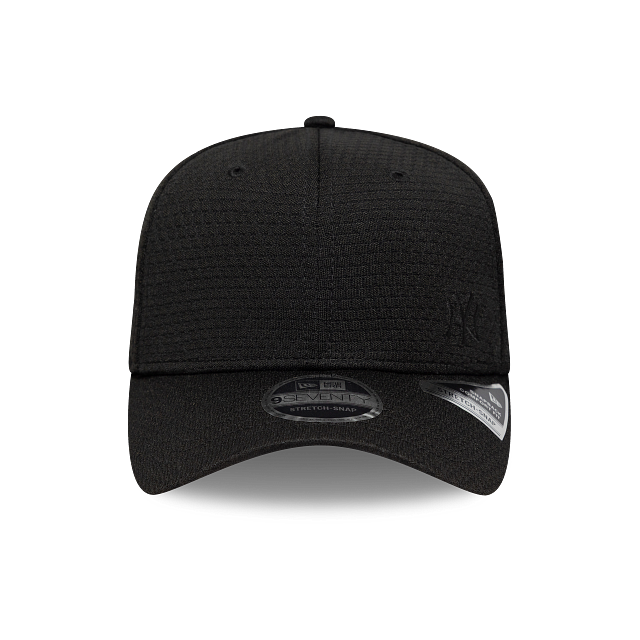 New York Yankees MLB Flawless Mesh 9SEVENTY Snapback