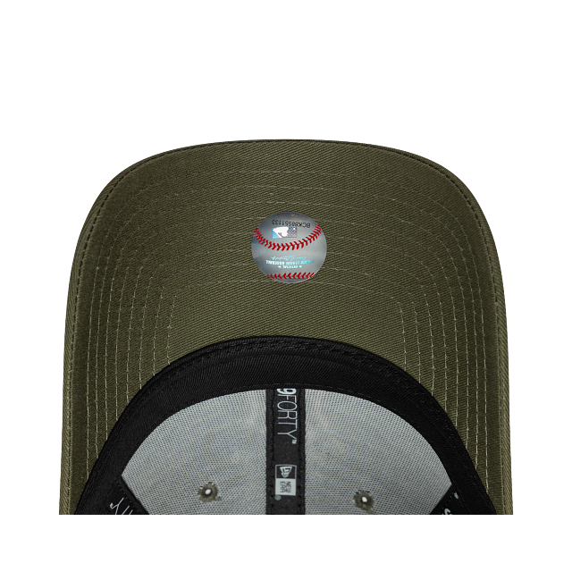 New York Yankees MLB Women's League Essentials Midi 9FORTY Strapback Olivo para Mujer