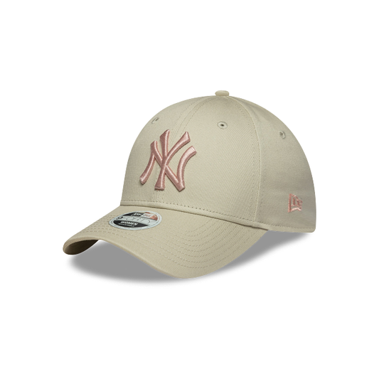 New York Yankees MLB Women's League Essentials 9FORTY Strapback Beige para Mujer