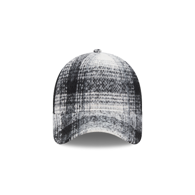 New Era 9FORTY A-Frame Trucker Snapback Blanco y Negro