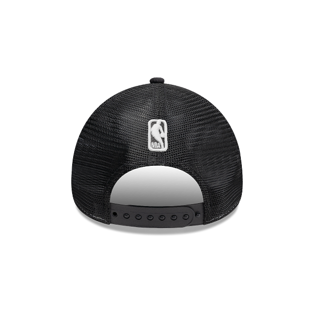 Los Angeles Lakers NBA Old English 9FORTY A-Frame Snapback Trucker