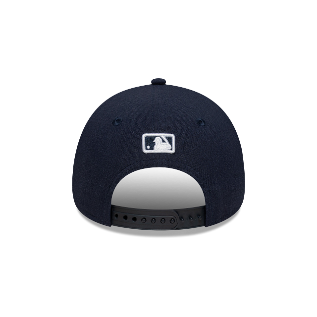 New York Yankees MLB Linen 9FORTY M-Crown Snapback Navy