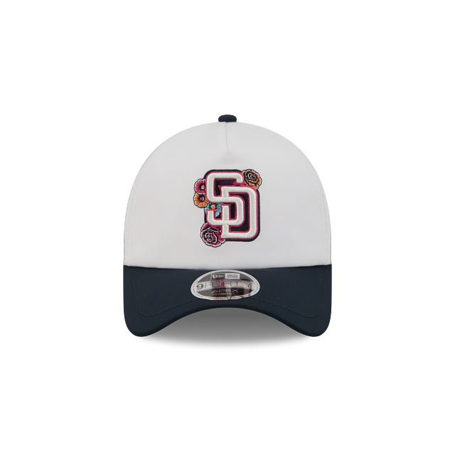 San Diego Padres MLB City Connect Batting Practice 9FORTY Trucker Snapback