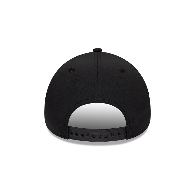 New York Yankees MLB Black on Black 9FORTY A-Frame Snapback