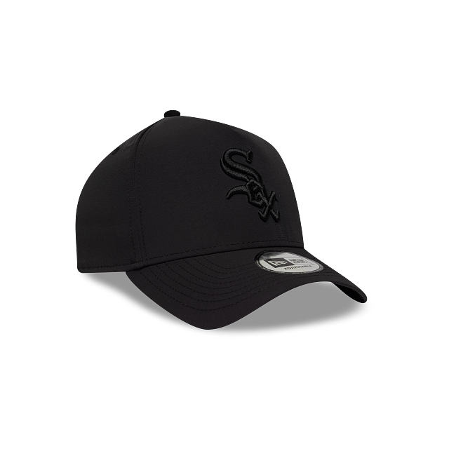 Chicago White Sox MLB Black on Black 9FORTY A-Frame Snapback