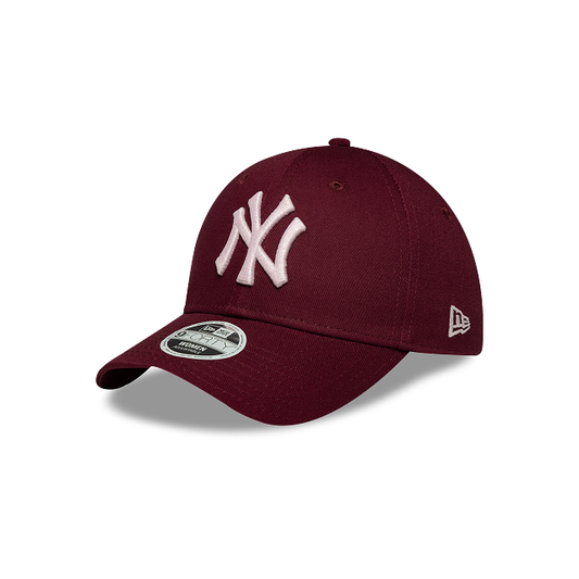 New York Yankees MLB Women's Metallic Logo 9FORTY Strapback
