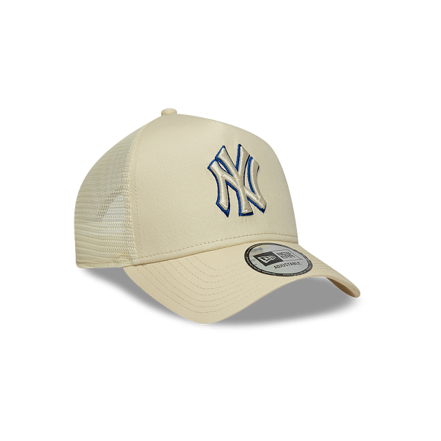 New York Yankees MLB Outline 9FORTY A-Frame Trucker Snapback