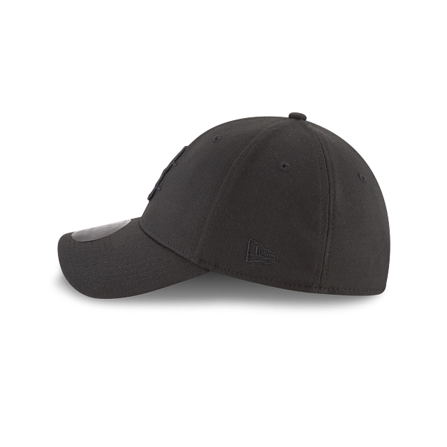 Boston Red Sox MLB Black on Black 39THIRTY Elástica