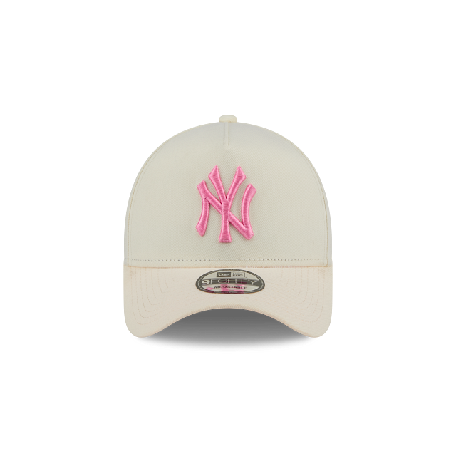 New York Yankees MLB Pink Glow 9FORTY Snapback